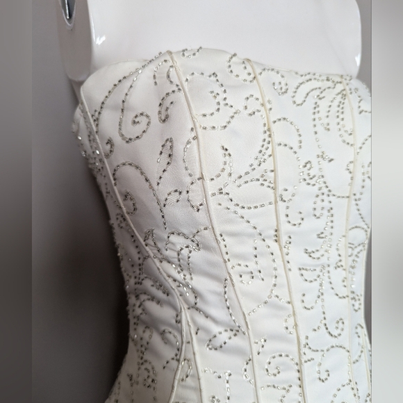 Bonny White Beaded Corset Top Size 2 Strapless Bustier Boned Zip & Lace Up - Picture 5 of 9